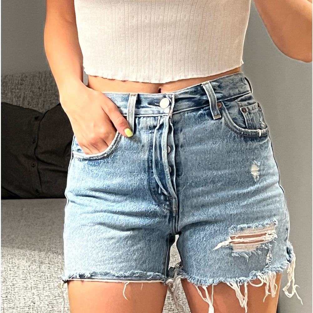 levi’s cut off shorts